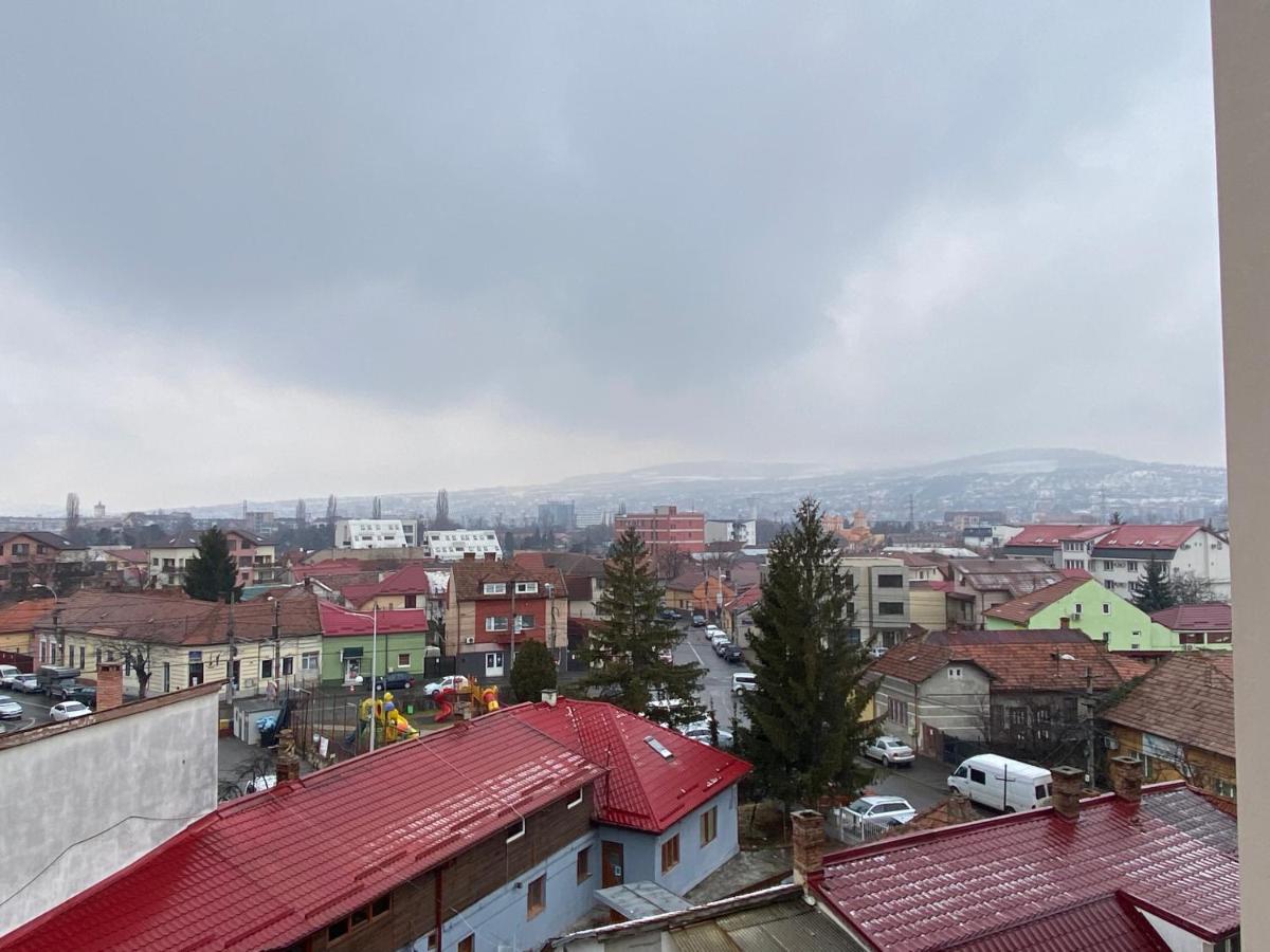 Helga'S Place Premium 1 Bedroom Condo Cluj-Napoca Esterno foto